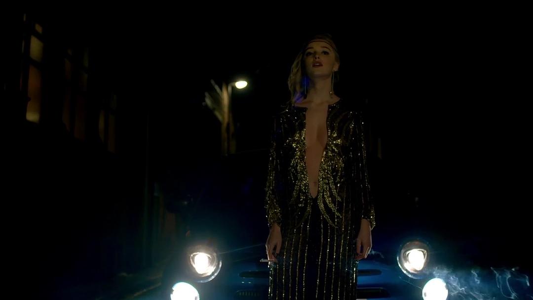 《偷拐抢骗第一季》剧照第22张图片