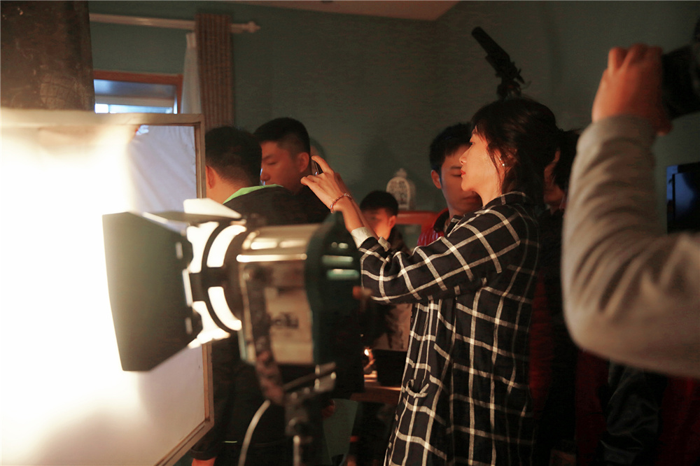 徐静蕾在拍摄现场