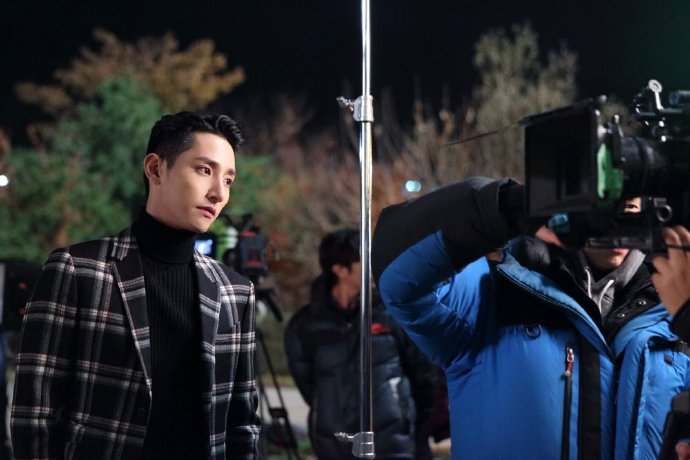 《住在我家的男人》海报第24张图片