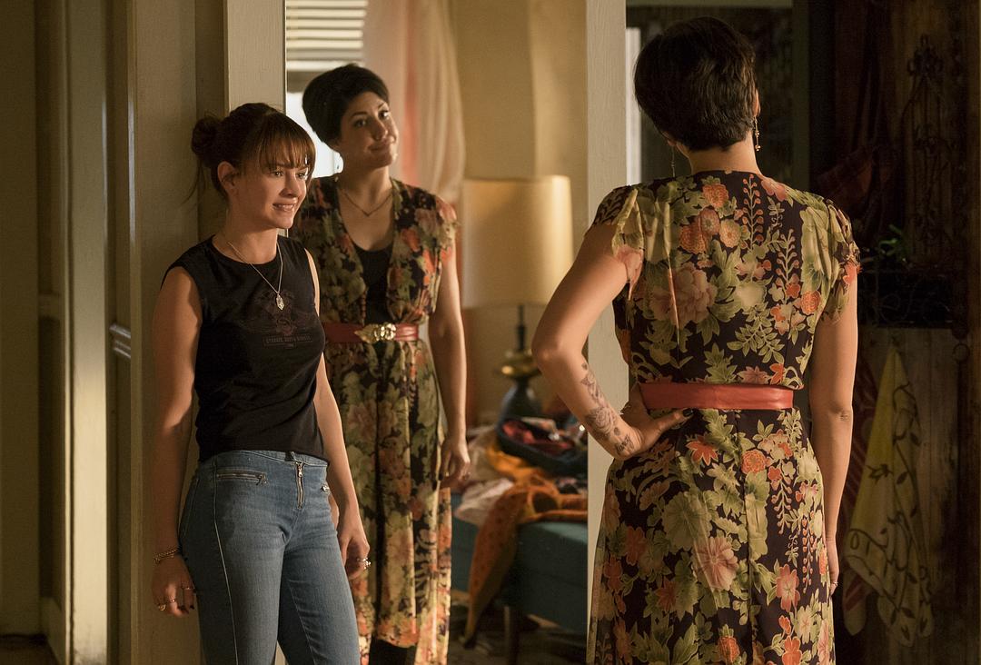 《妹子老板》海报