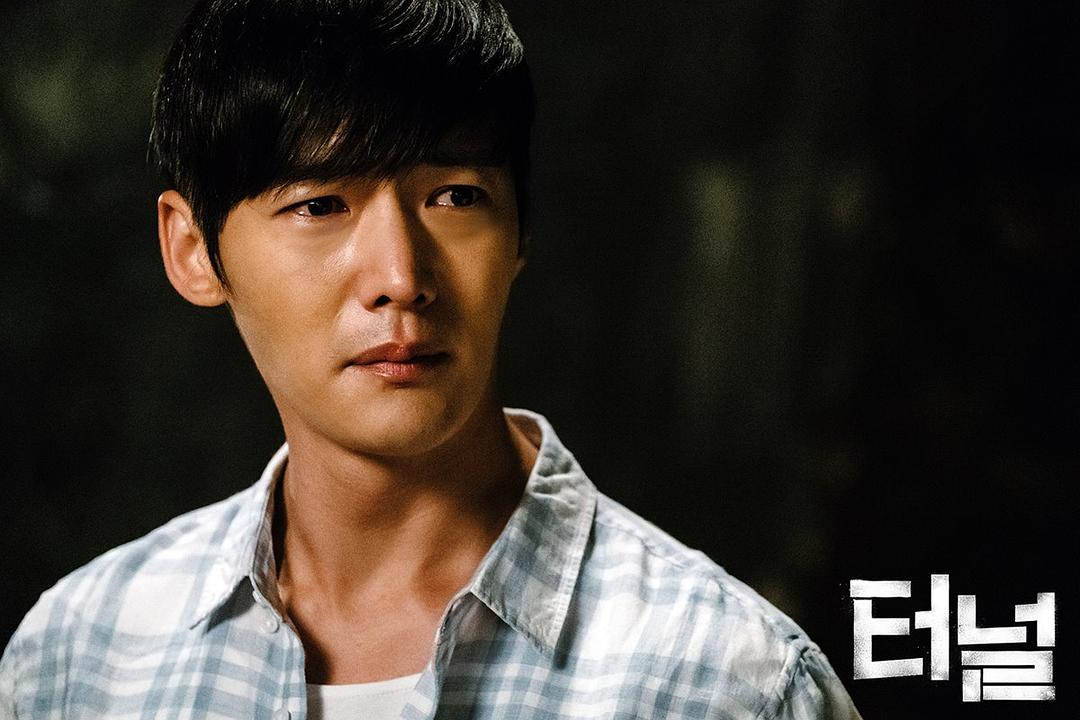 《隧道》剧照第55张图片