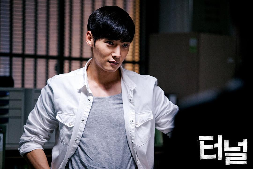 《隧道》剧照第52张图片