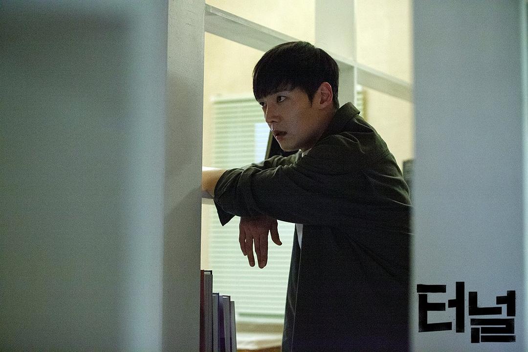 《隧道》剧照第22张图片