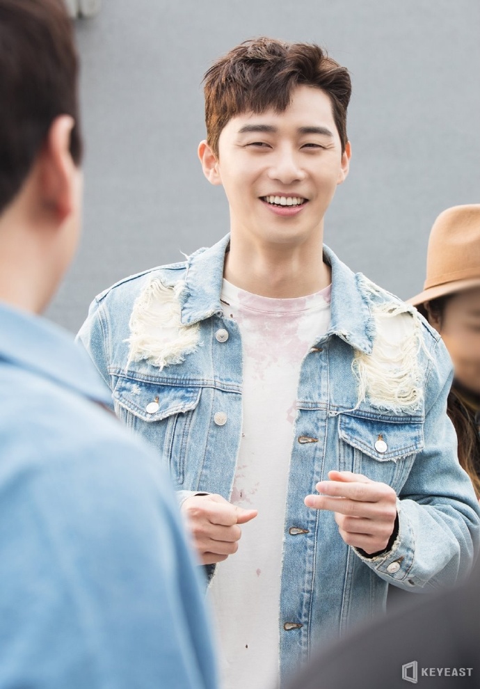 《三流之路》剧照第42张图片