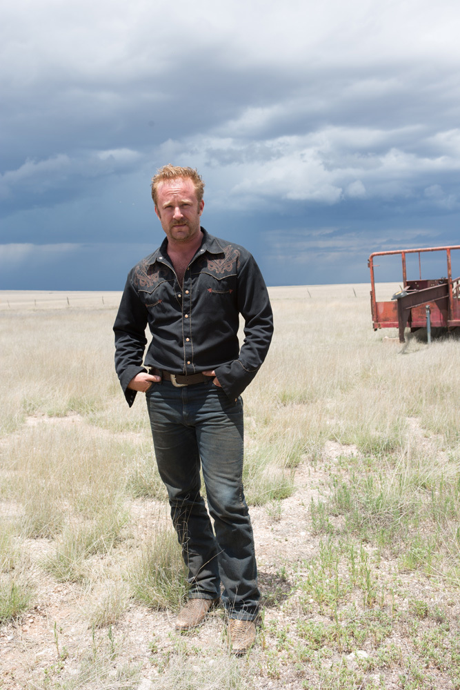 《赴汤蹈火》剧照第17张图片