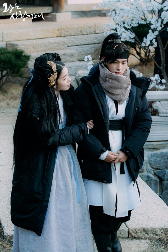 《王在相爱》剧照第37张图片