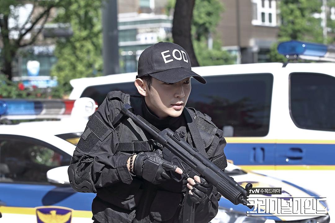 《犯罪心理》剧照第42张图片