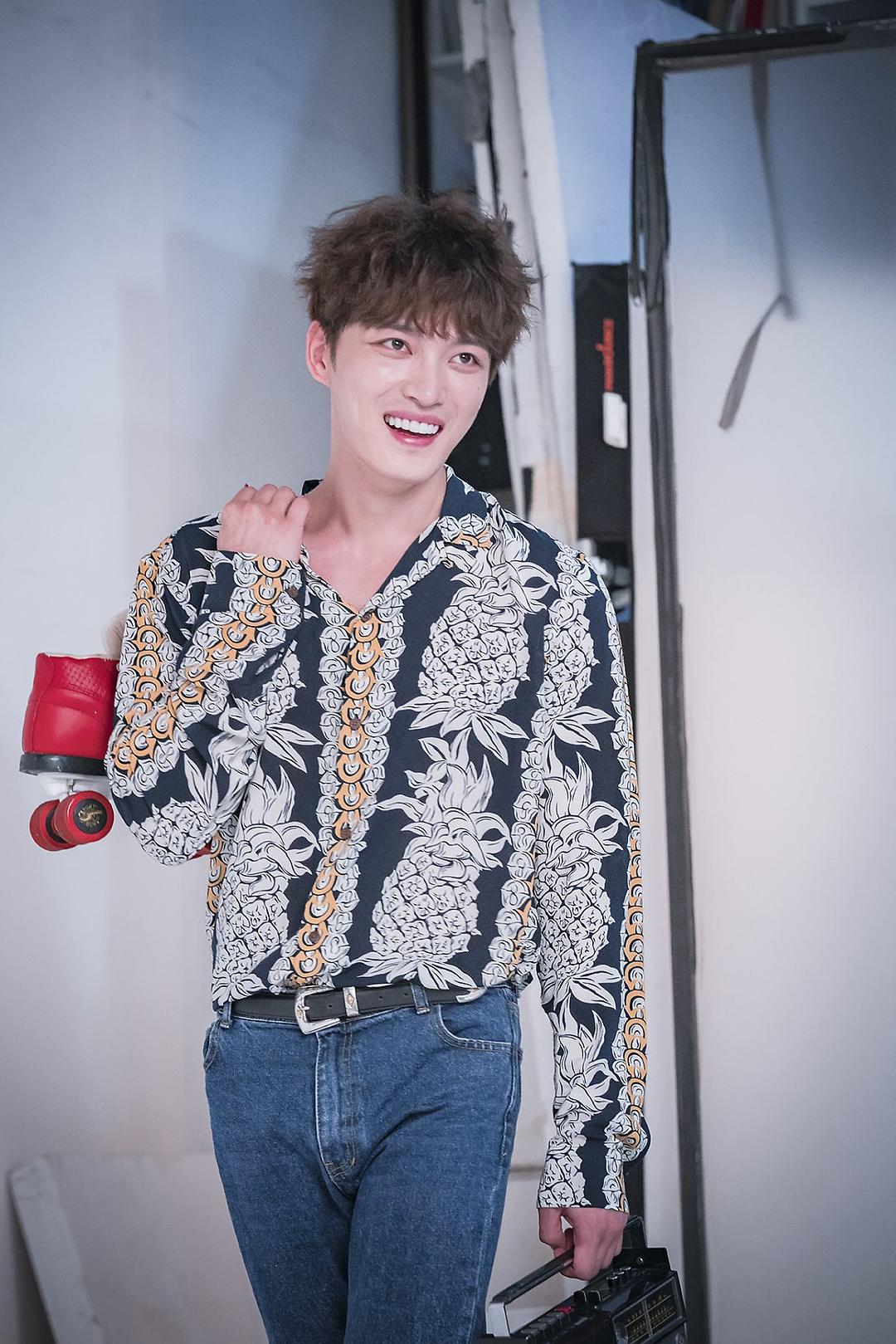 《人孔：奉必梦游仙境》剧照第33张图片