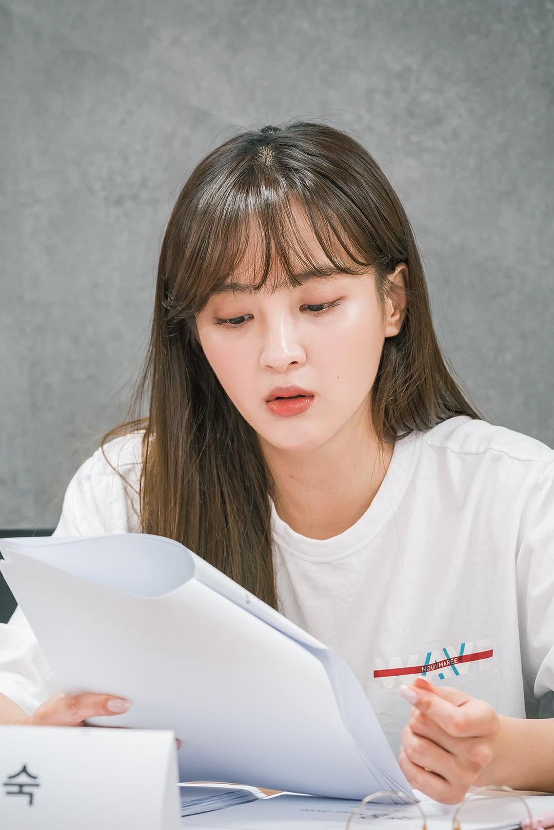 《人孔：奉必梦游仙境》剧照第54张图片