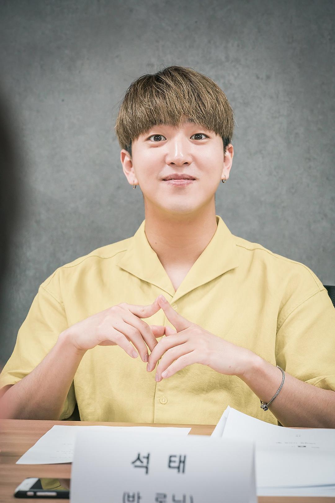 《人孔：奉必梦游仙境》剧照第53张图片