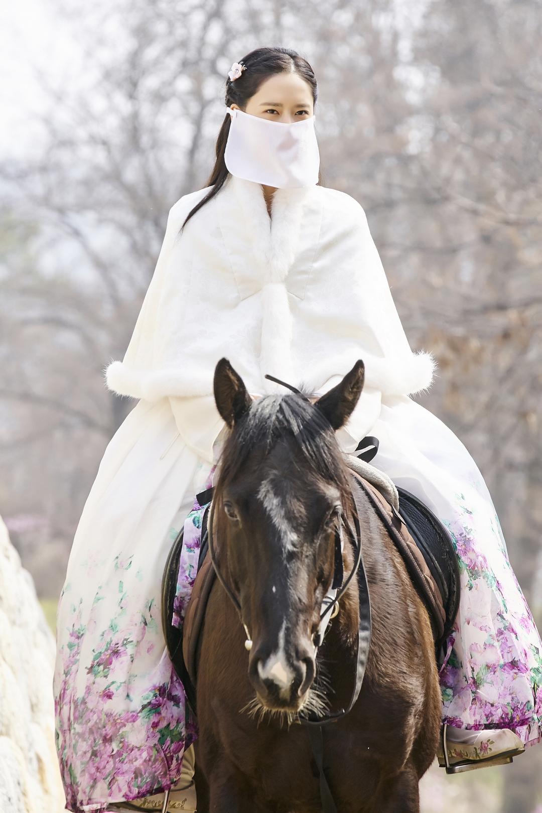 《王在相爱》剧照第25张图片