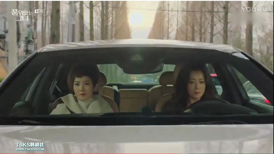 《有品位的她》剧照第13张图片