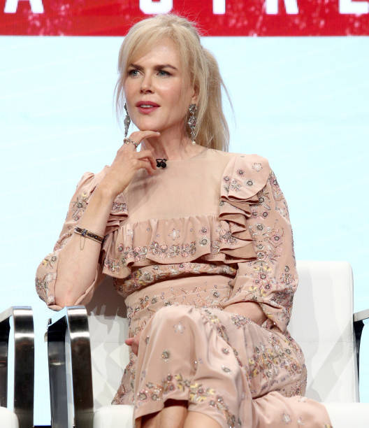 《谜湖之巅第二季》海报第52张图片