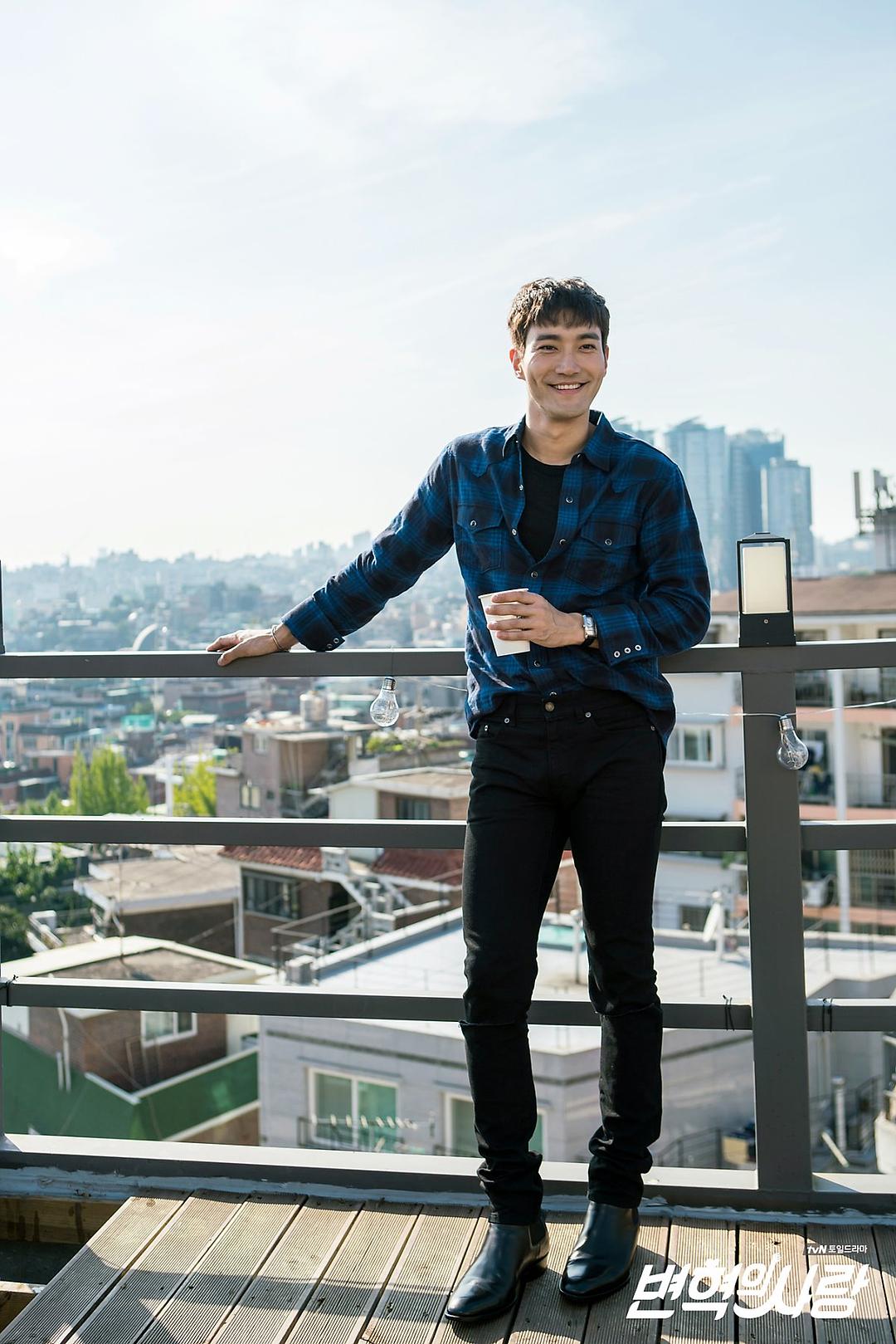 《卞赫的爱情》海报第17张图片