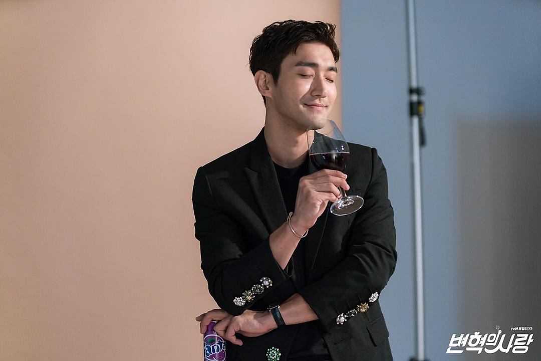 《卞赫的爱情》海报第37张图片