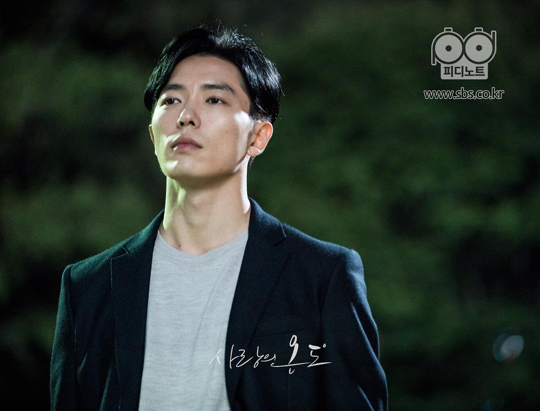 《爱情的温度》剧照第39张图片