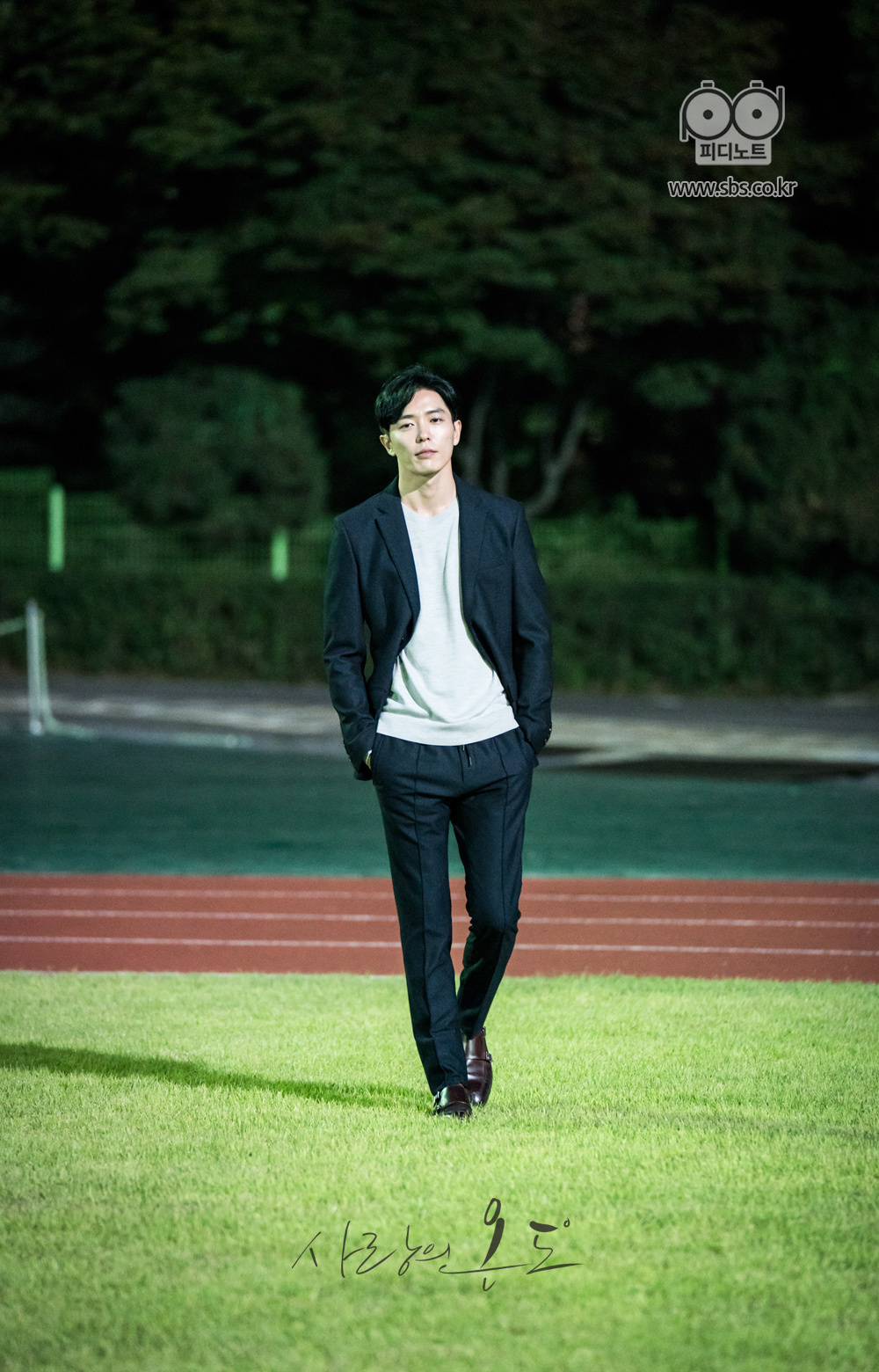 《爱情的温度》剧照第17张图片