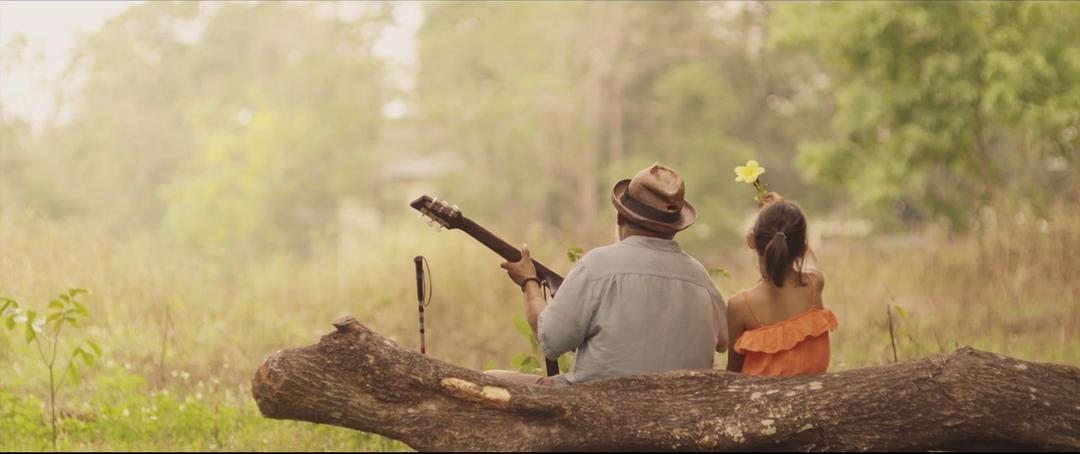《布兰卡和弹吉他的人》剧照第60张图片