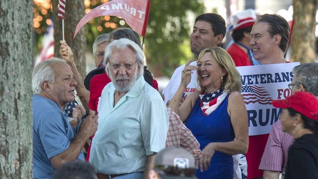 《爱在记忆消逝前》海报第23张图片