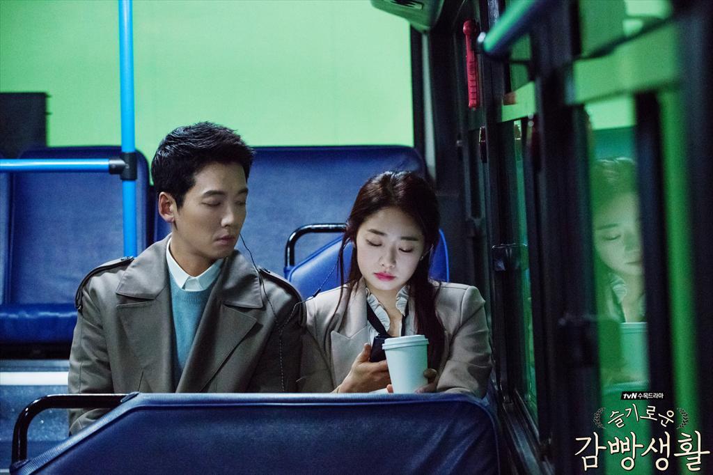 《机智牢房生活》剧照第38张图片