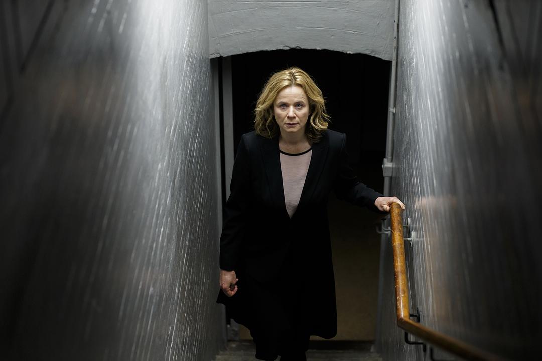 《苹果园》海报