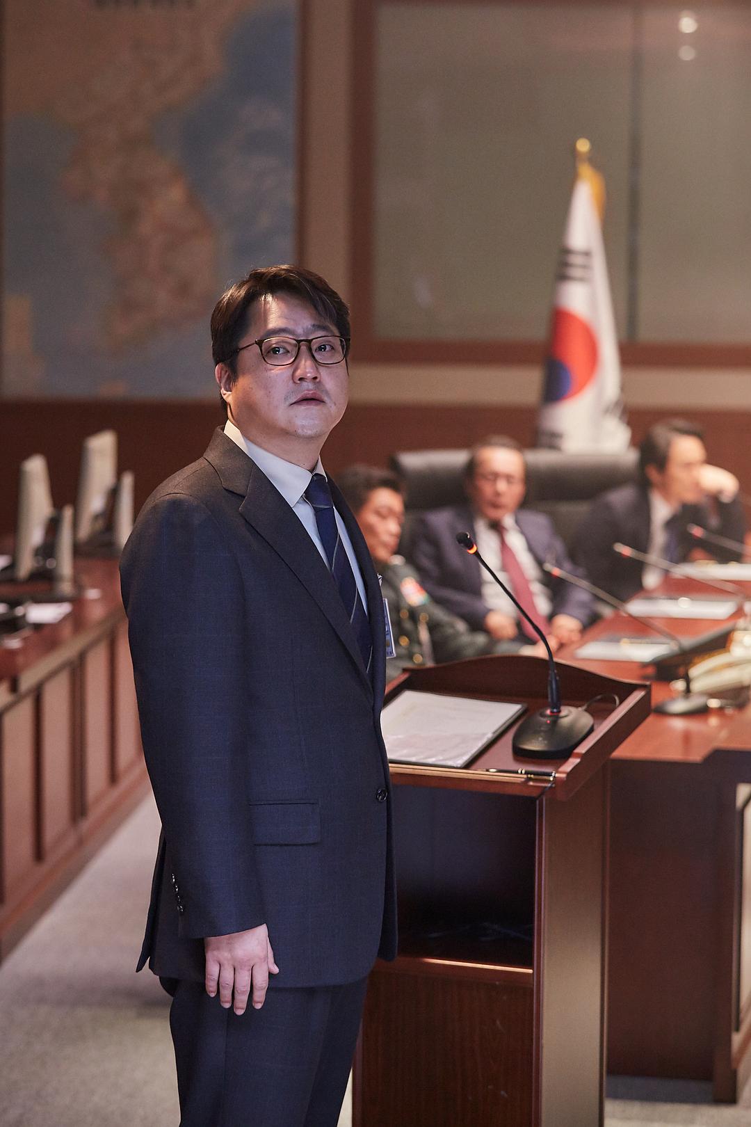 《铁雨》海报第45张图片