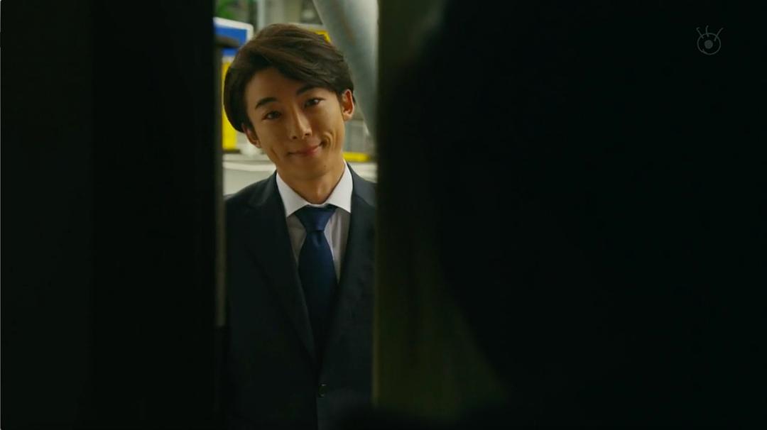 《民众之敌：这个世界不是很可笑吗？！》剧照第16张图片