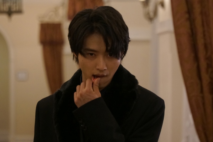 《致命之吻》剧照第21张图片