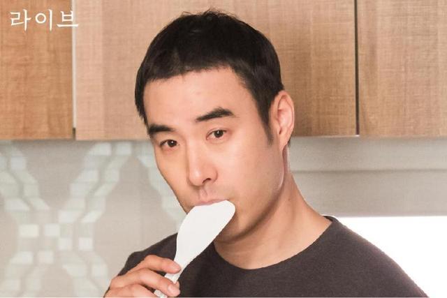 《Live》剧照第2张图片