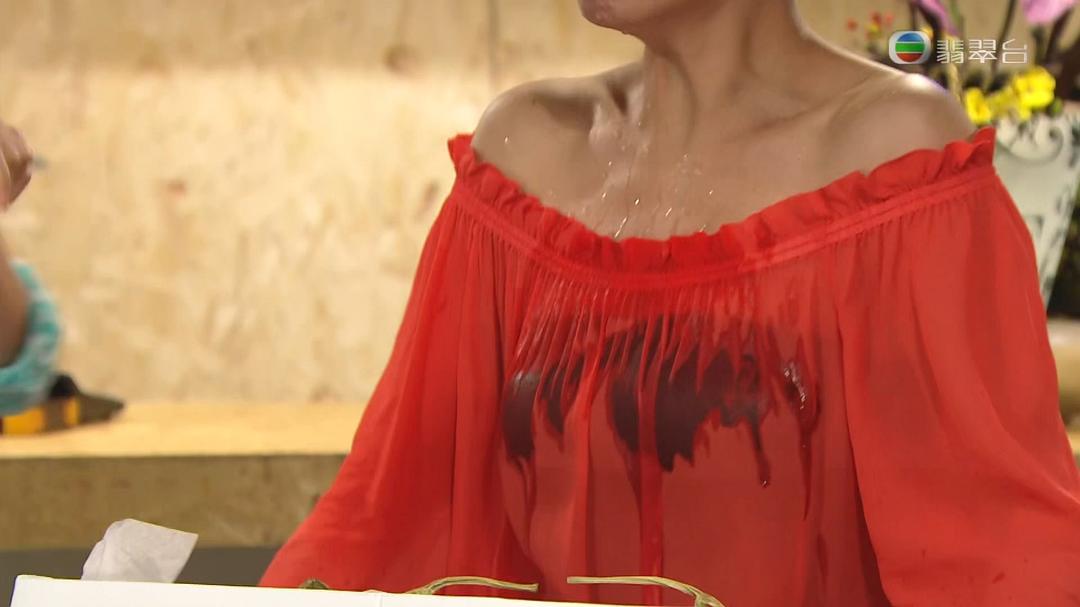 《果栏中的江湖大嫂》剧照第57张图片