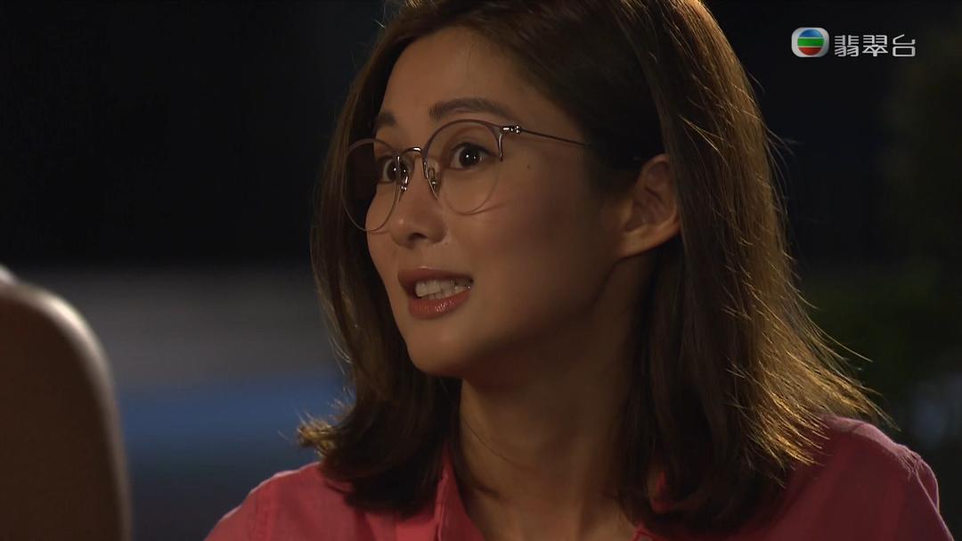 《果栏中的江湖大嫂》剧照第25张图片