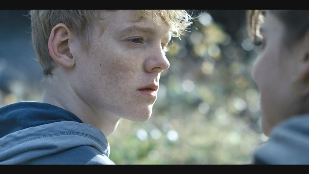 《惨雨第一季》海报第31张图片