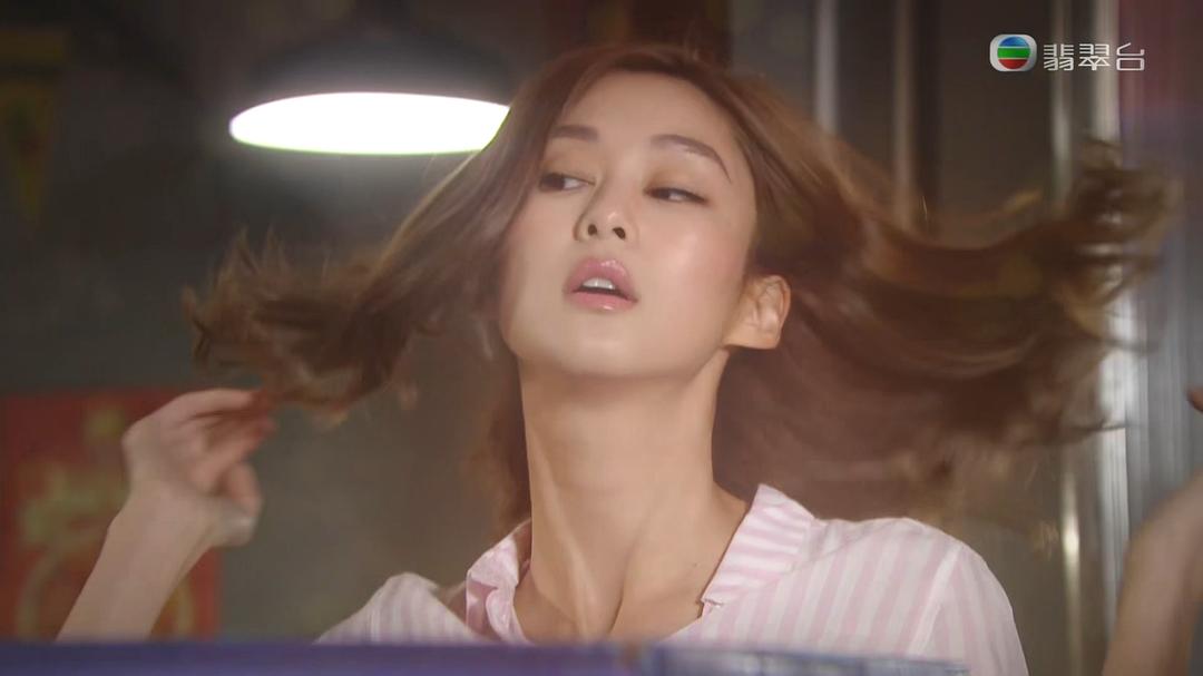 《果栏中的江湖大嫂》剧照第21张图片