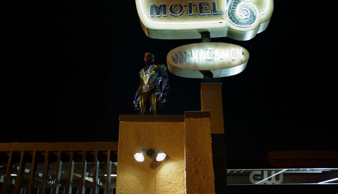 《黑霹雳第一季》剧照