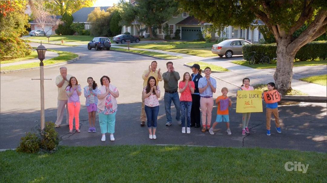 《中产家庭第九季》剧照第9张图片