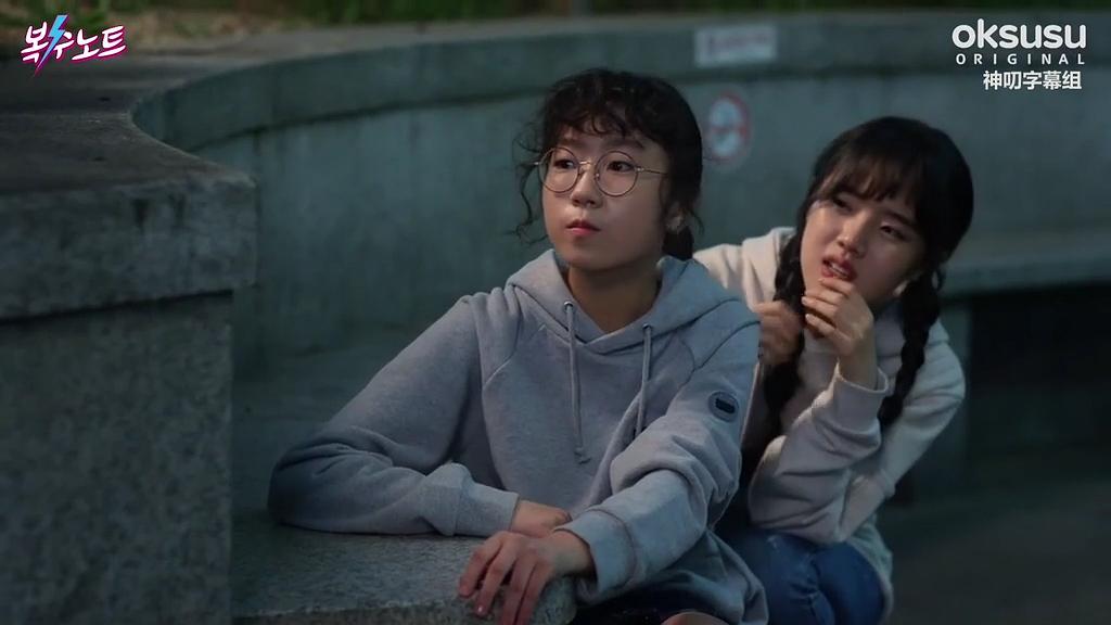 可爱的两个萝莉女主。...