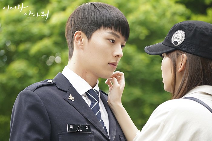 《过来抱抱我》剧照第22张图片