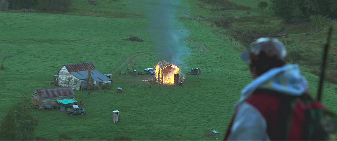 《追捕野蛮人》剧照第27张图片