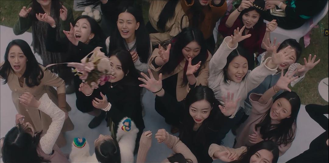 最左边这个是用名牌的...