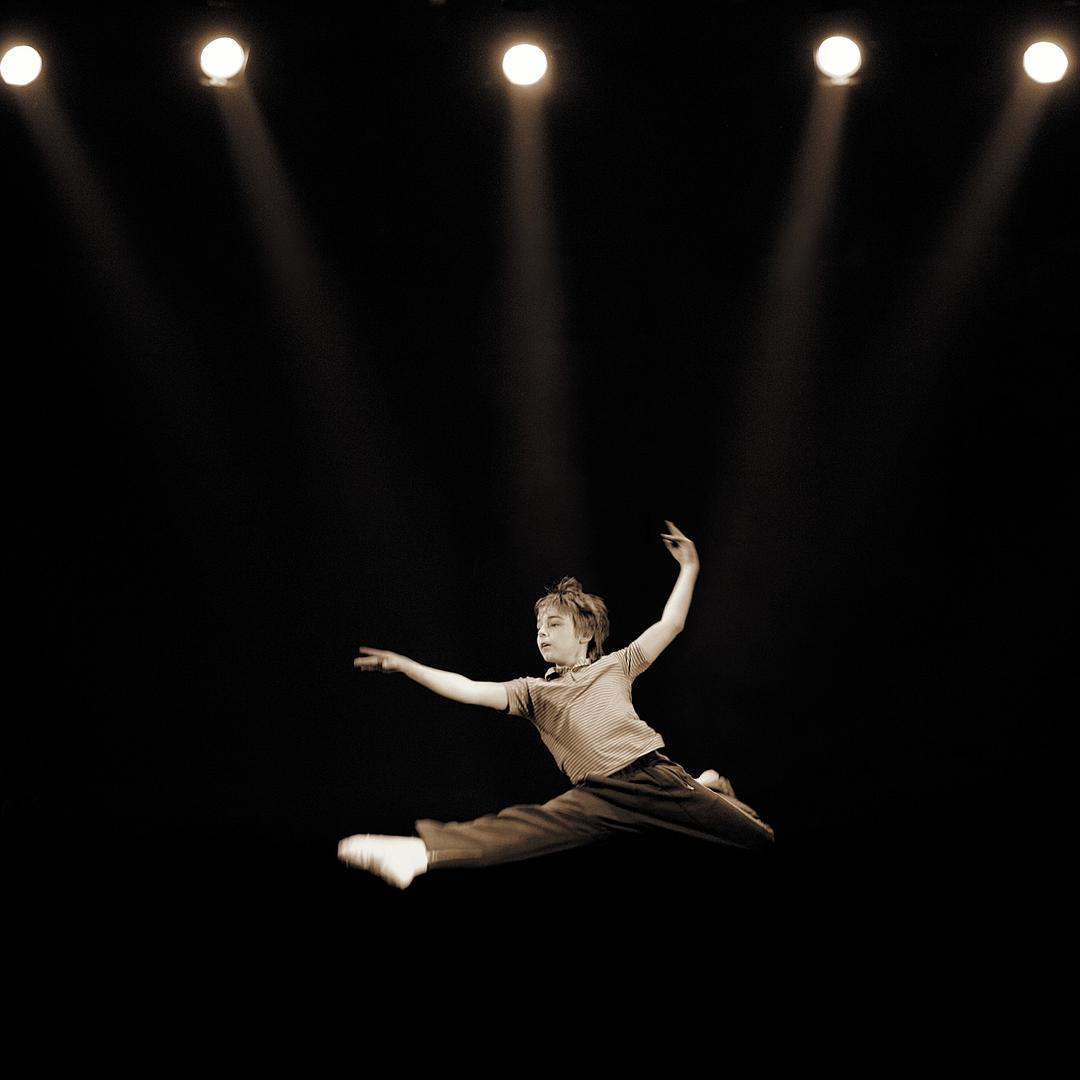 《跳出我天地音乐剧》海报