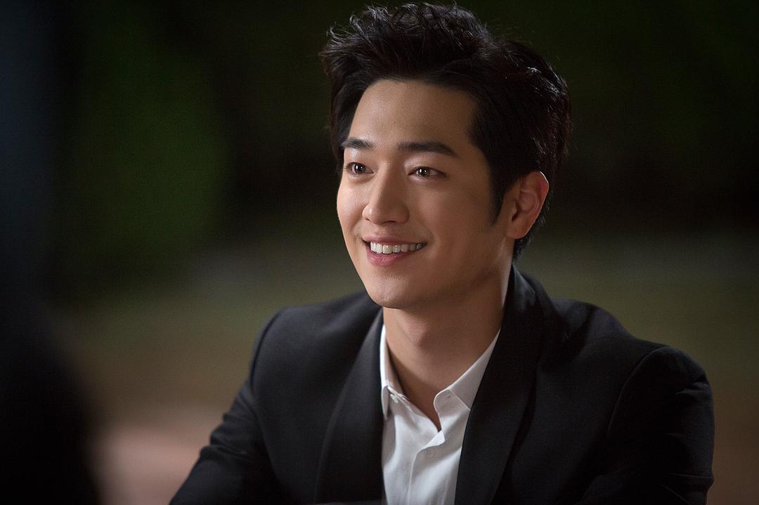 《你也是人类吗?》海报第39张图片