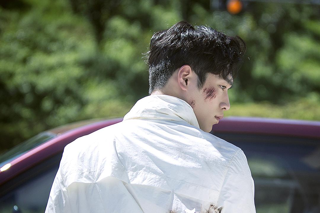 《你也是人类吗?》海报第27张图片