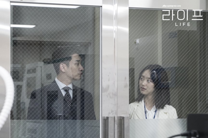 《Life》海报第33张图片