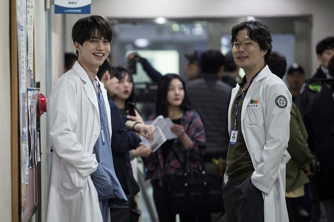 《Life》海报第12张图片