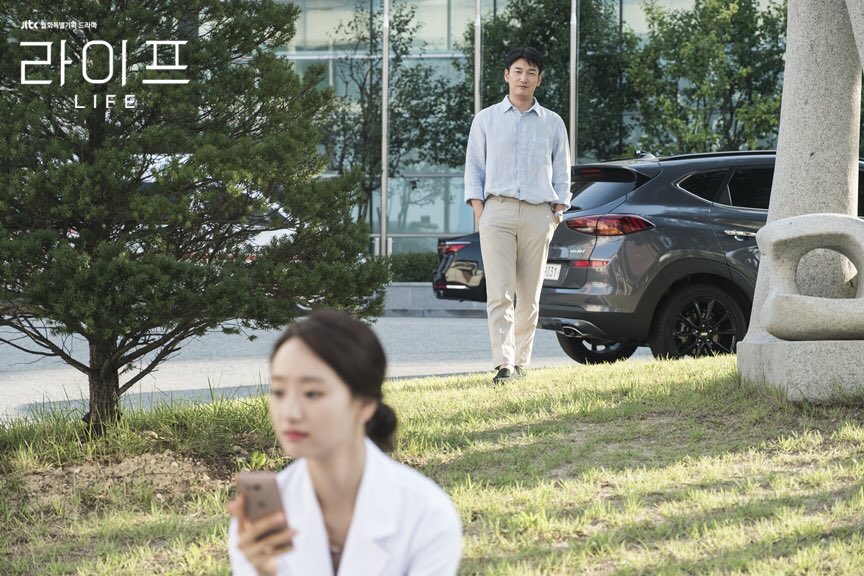 《Life》海报第21张图片