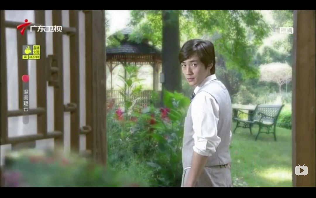 《深闺疑云》海报