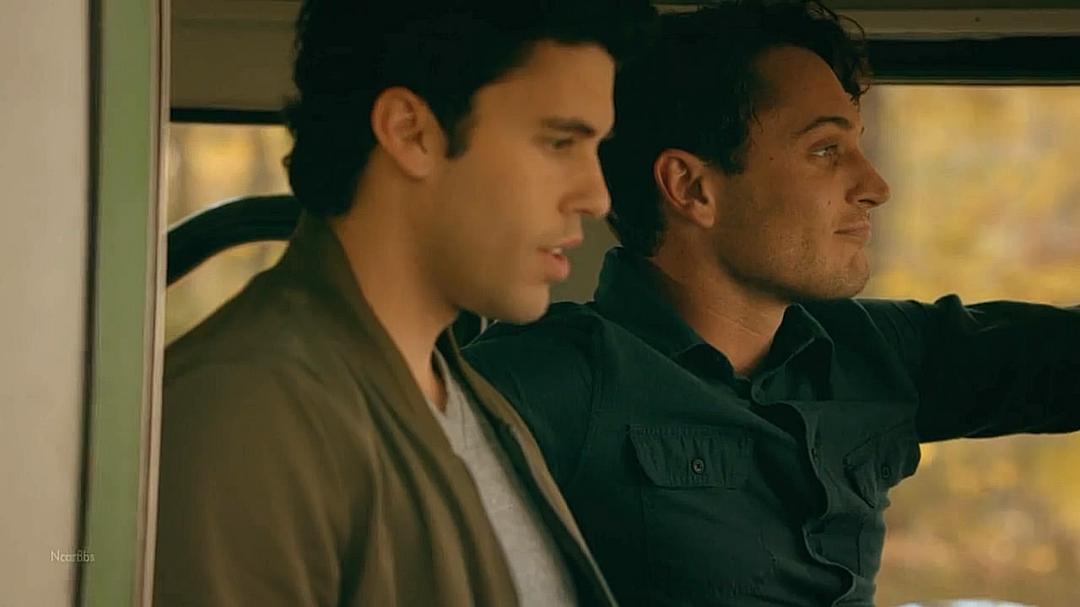 《初代吸血鬼第五季》海报第34张图片