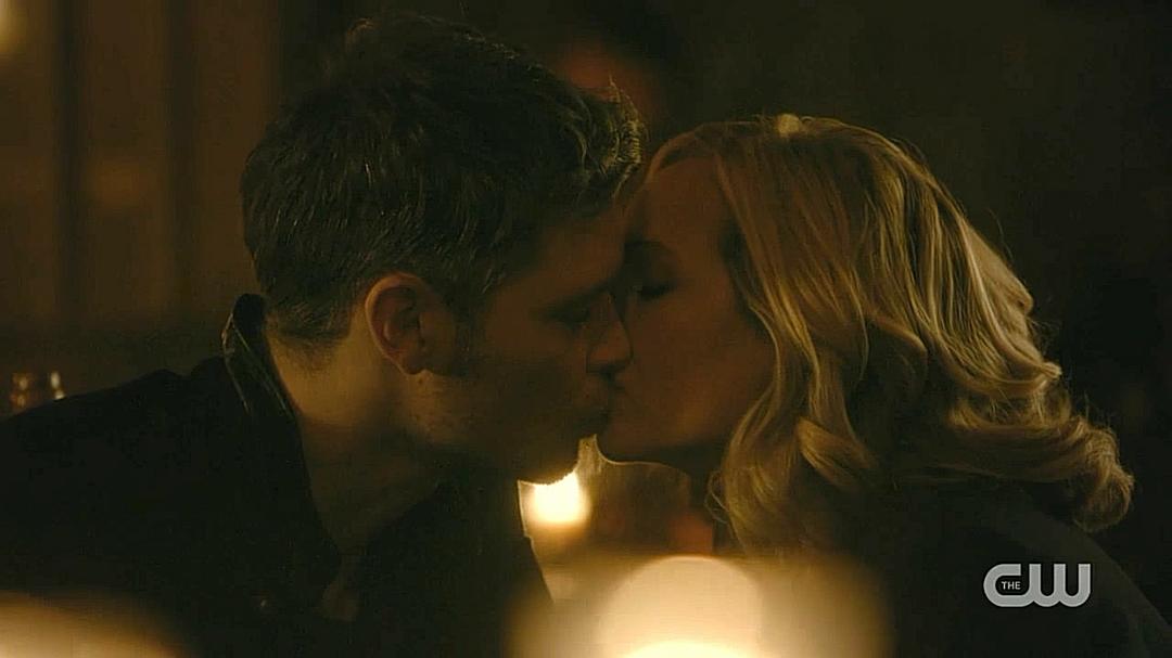 《初代吸血鬼第五季》海报第5张图片