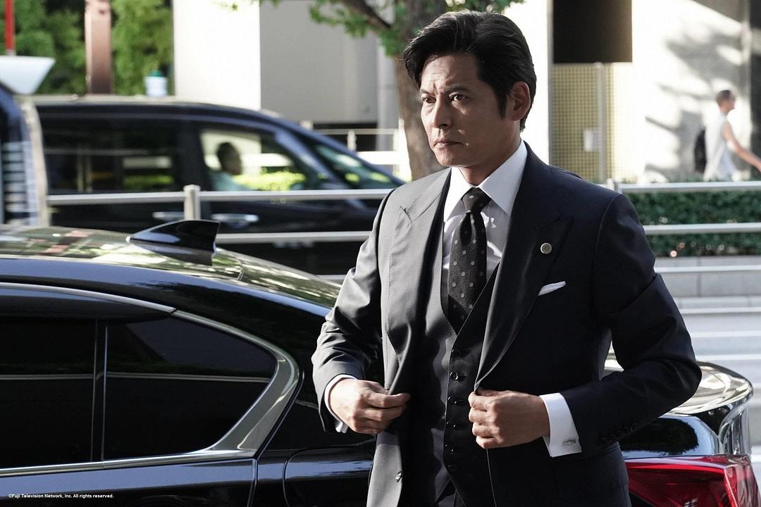 《金装律师》海报