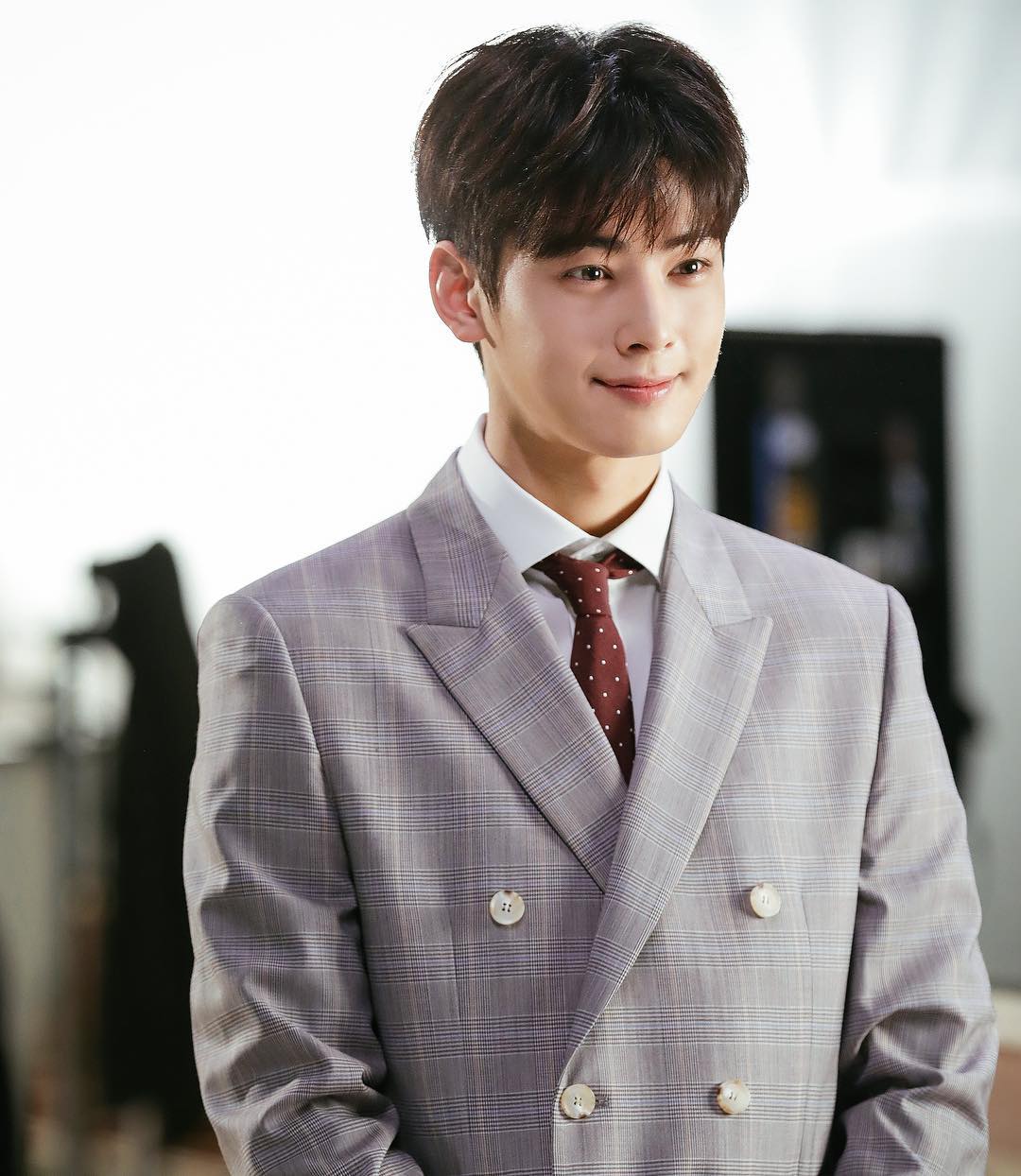 《顶级经纪人》剧照